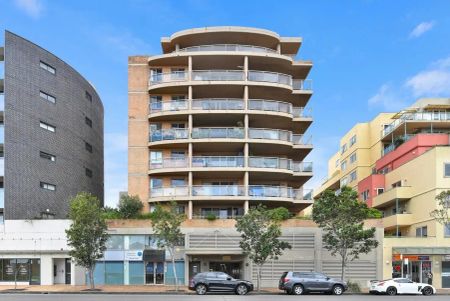 “North-Facing Sub-Penthouse With Spectacular Views” - Photo 3