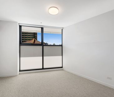 ONE OF A KIND! - Photo 6