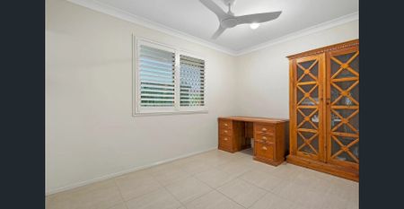 COMFORTABLE HOME WITH SPACE, CONVENIENCE AND VERSATILE LIVING IN PRIME LOCATION - Photo 2