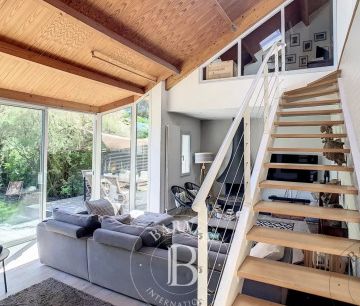 Maison • Centre Ville - Photo 1