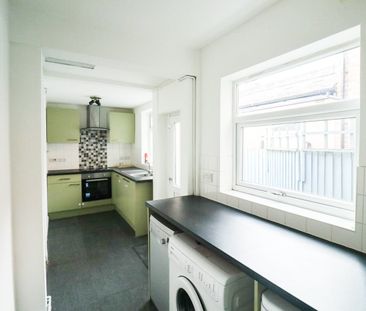 2 Bed Terraced House, Mostyn Street, LE3 - Photo 5