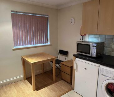 Studio to rent - Photo 5