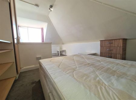 House share to rent - Photo 3