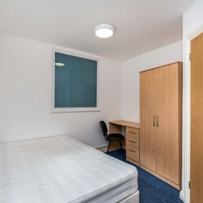 Guildhall Walk, Portsmouth - Photo 1