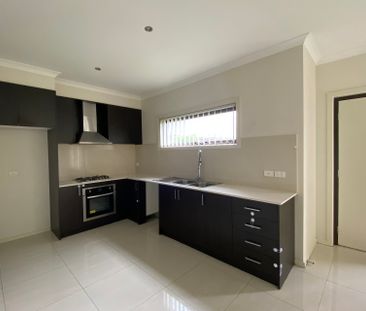 2 Bedroom Townhouse - Get In Quick! - Photo 5