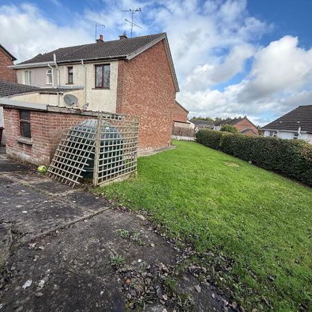 34 Iniscarn Crescent, Derry, BT48 9PZ - Photo 3