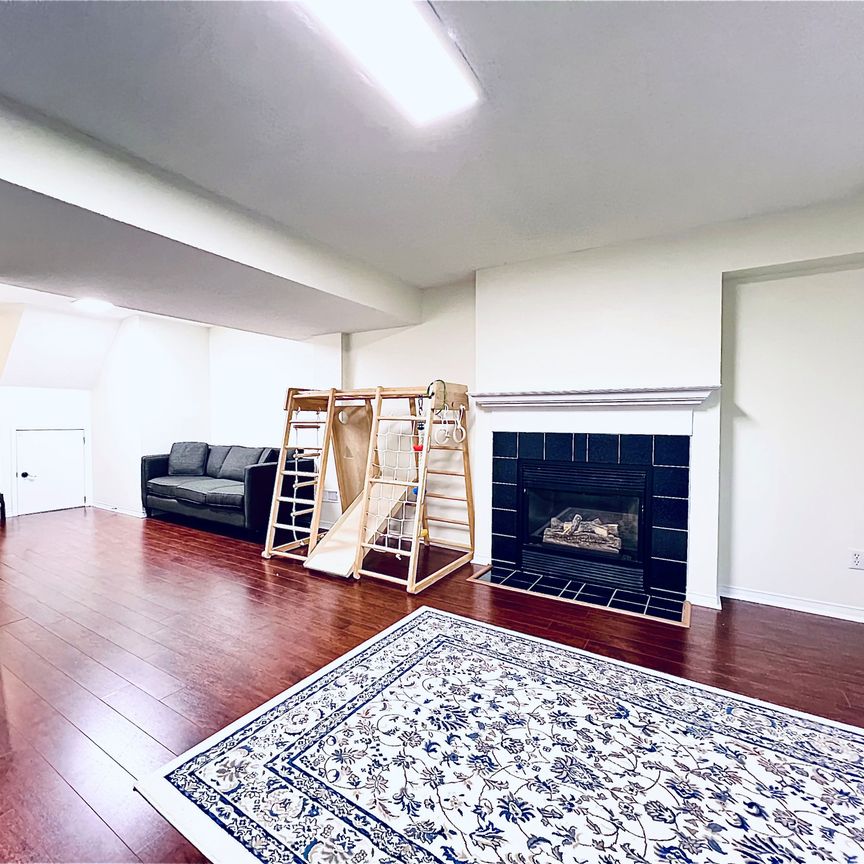 For Lease - 1084 Queen Street Unit# 32B, Mississauga, Ontario - Photo 1