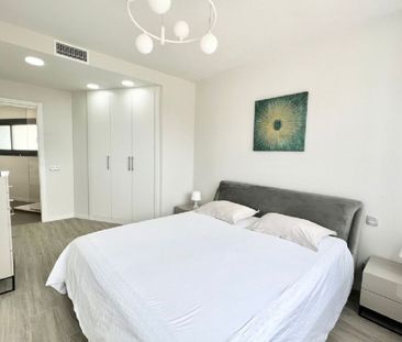 3 Bedroom Townhouse For Rent in Cancelada, Málaga - Photo 1