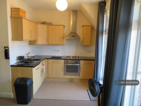 1 bedroom flat to rent - Photo 2