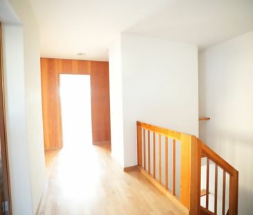 Familienfreundliche 6.5 Zimmer-Maisonettewohnung mit grosszügigem G... - Photo 2