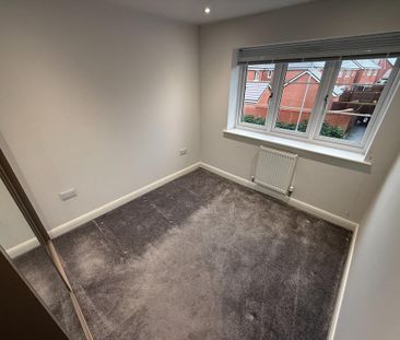 3 bedroom semi-detached house to rent - Photo 6