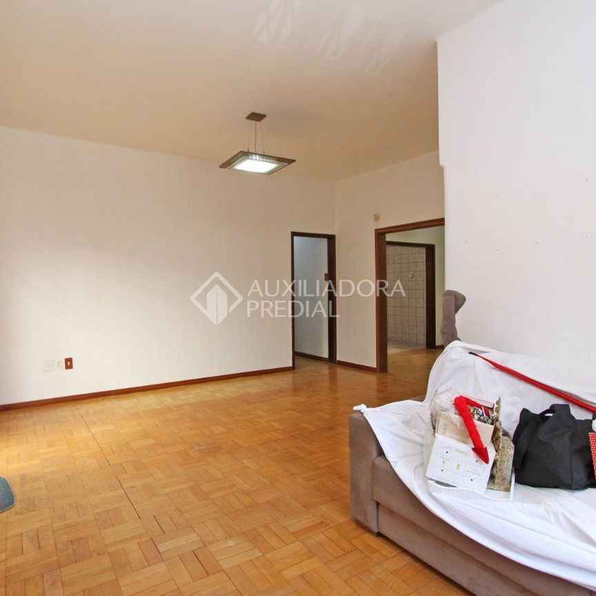 Casa com 3 quartos e 110m² para alugar em Auxiliadora, Porto Alegre. - Foto 1