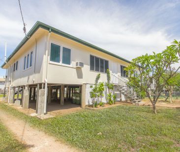1/119 Eyre Street, North Ward - Photo 5