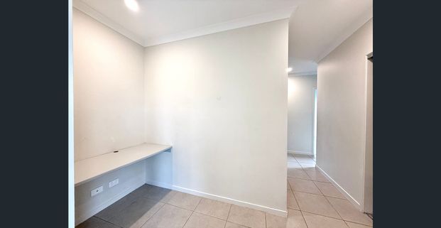 Modern Family Home for Rent in Prime Coomera Location - Photo 1