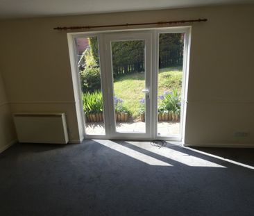 2 bed House - To Let - Photo 2