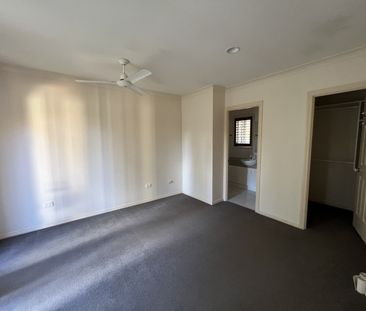 STUNNING FAMILY HOME ! - Photo 3