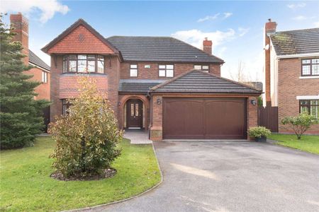 Versatile and high specification home with South-West facing garden on quiet Cheshire cul-de-sac. - Photo 2