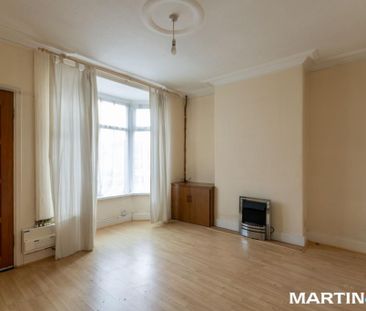 2 bedroom end of terrace house to rent - Photo 4