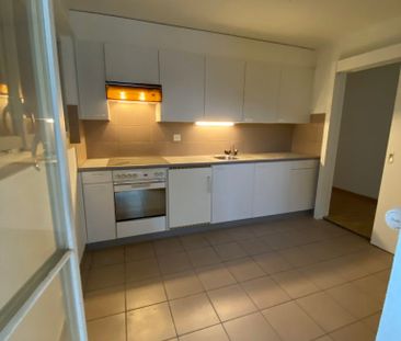 Bel appartement à Peseux, proche des commerces et transports en commun - Photo 4