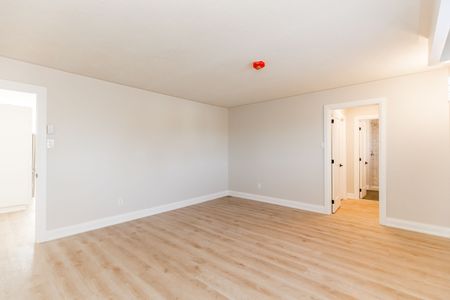 For Lease - 3993 Stouffville Road Unit# Upper, Whitchurch-Stouffville, Ontario - Photo 3