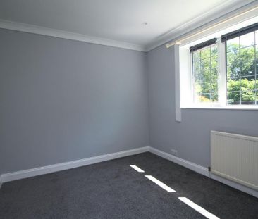 4 bedroom end of terrace house to rent - Photo 6