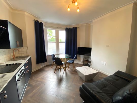 £850 PCM, Furnished One Bedroom Ground Floor Flat in Taff Embankment, Grangetown, Cardiff, CF11 7BE - Photo 1