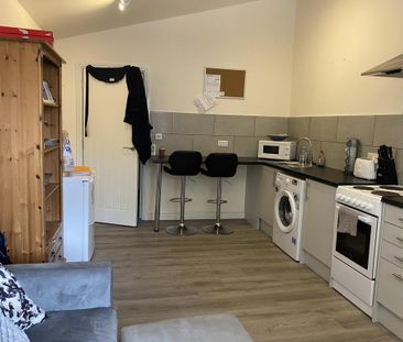 1 bedroom flat to rent - Photo 4