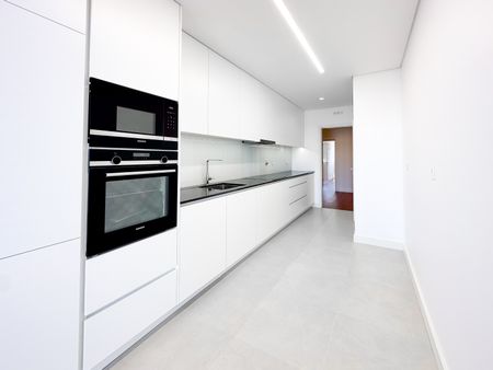 Penthouse T4 com Terraço Privativo em Matosinhos Sul - Photo 2