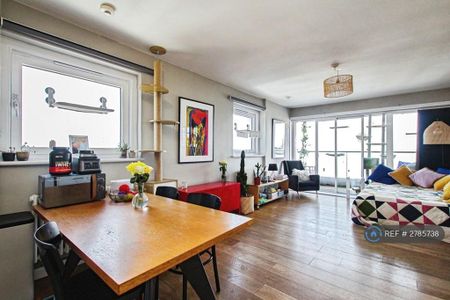 1 bedroom flat to rent - Photo 2