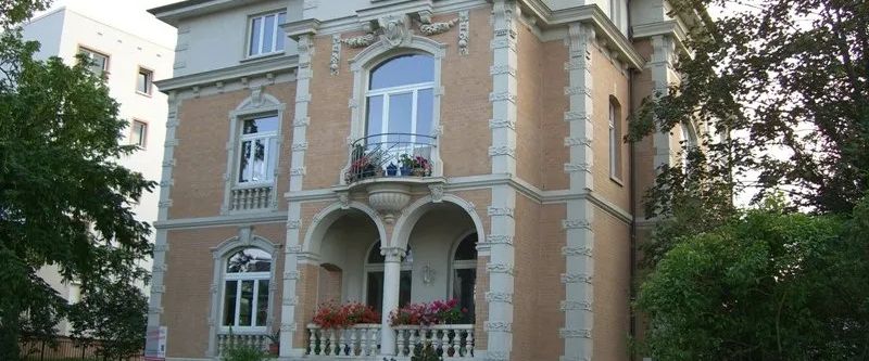 Geräumige 2 Zimmer-Wohnung mit Stellplatz zu mieten! - Photo 1