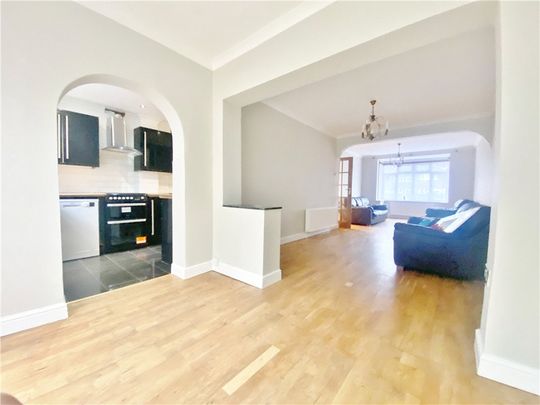 Hanworth Road, Hounslow, TW4 5PS - Photo 1
