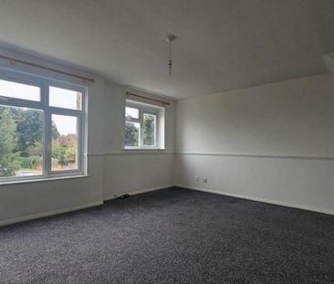 2 bedroom maisonette to rent - Photo 2