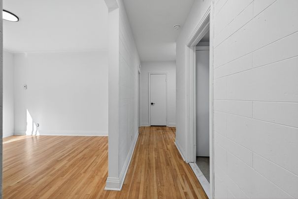 1561 Boul. Desmarchais, #6 - Photo 1