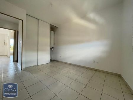 Location Appartement 3 pièces 68m² ST DENIS 97400 - Photo 3