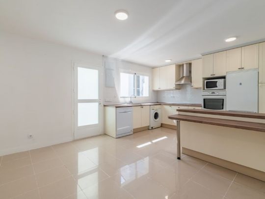 6 bedroom luxury Semidetached House for rent in Alcobendas, Spain - Photo 1