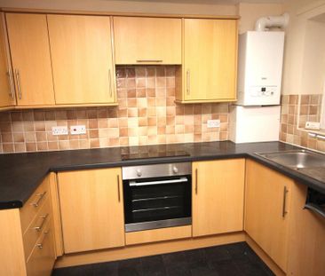 3 bedroom terraced house to rent - Photo 2