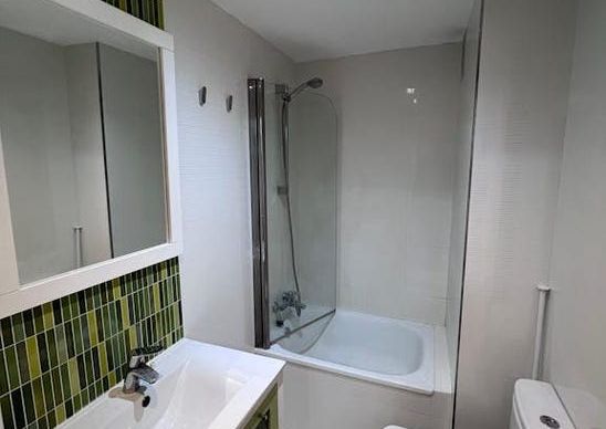 Calle de Ramón Gómez de la Serna, Madrid, Community of Madrid 28035