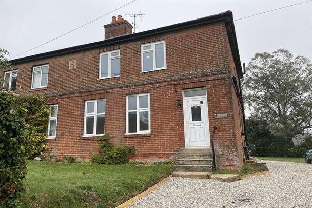 Ellisfield, Hampshire, RG25 - Photo 1
