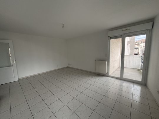 Location Appartement 2 pièces 52m² LE PEAGE DE ROUSSILLON 38550 - Photo 1