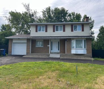 À louer / Maison à étages - Photo 1