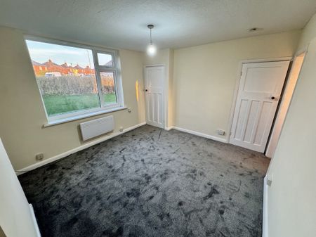 Lloyds Road, Halesowen - Photo 2