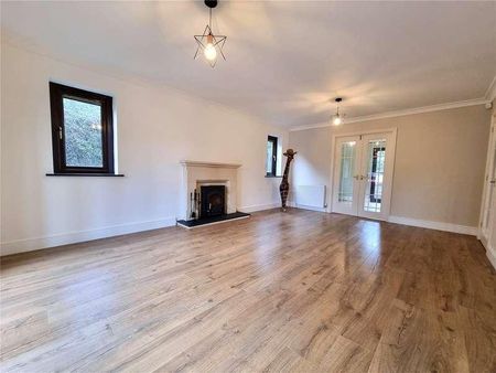 Chapel, Launceston, Cornwall, PL15 - Photo 3