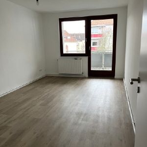 Univiertel, sanierte 1 Zimmer Whg. mit Balkon - Photo 1