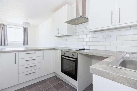 Brighton Road, Worthing, BN11 - Photo 2