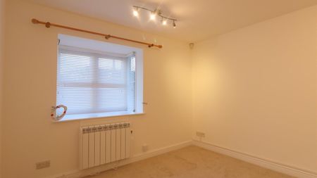 Weston Court, Shavington, Crewe - Photo 5