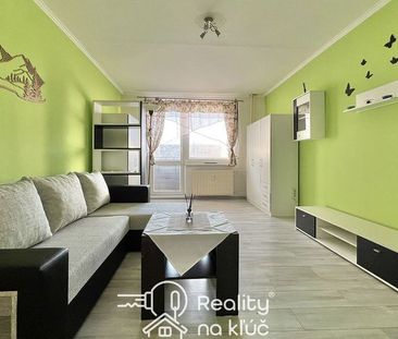 Na prenájom zariadený 1-izbový byt s dvoma balkónmi na Nábrežnej ul... - Fotografia 3