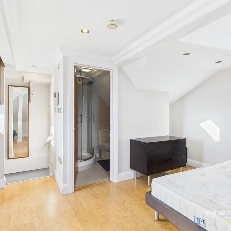 Studio to rent - Photo 1