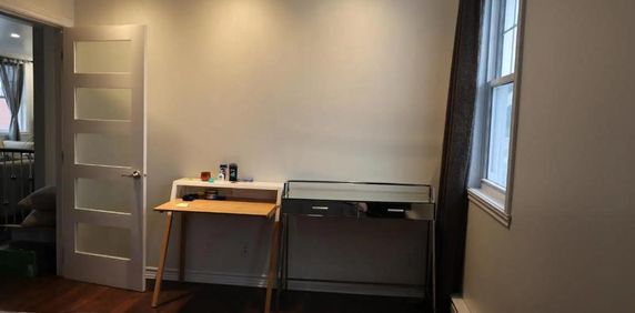 Chambre dans appartement 4 1/2 en colocation à louer - Photo 2