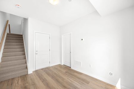 For Lease - 155 Equestrian Way Unit# 85, Cambridge, Ontario - Photo 2