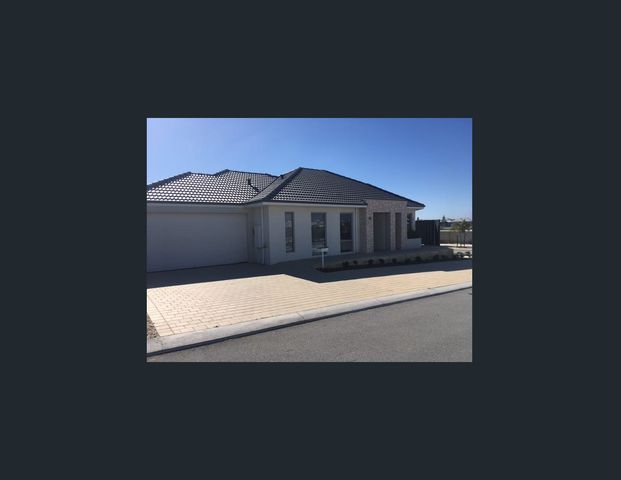 Short-Term 6-Month Lease in the desirable coastal suburb of Jindalee - Photo 1